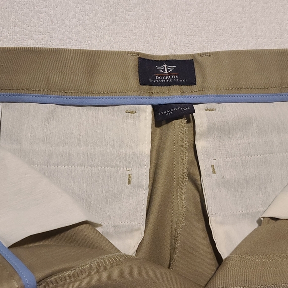 DOCKERS Signature Khaki Straight Fit Pants Size 32x30 - Picture 2 of 10